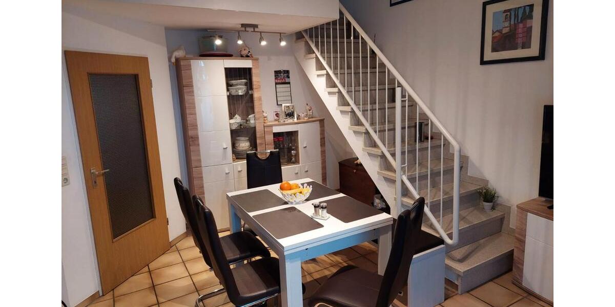 Dachgeschoßwohnung Remscheid - 3 Zimmer, 66 m&sup2;, 357&euro; | Angebot:27592772