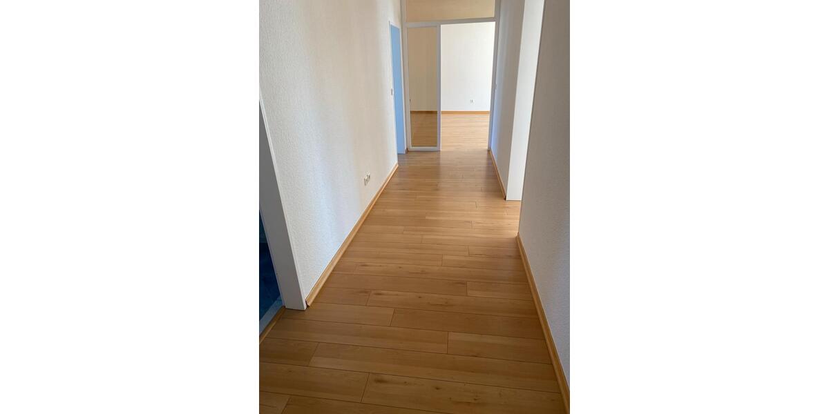 Etagenwohnung Remscheid Lüttringhausen - 3 Zimmer, 100 m&sup2;, 700&euro; | Angebot:26644916