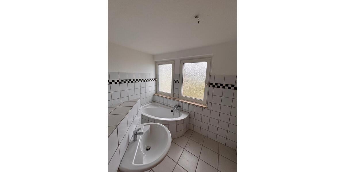 Etagenwohnung Wuppertal Dönberg - 3 Zimmer, 105 m&sup2;, 960&euro; | Angebot:27595418