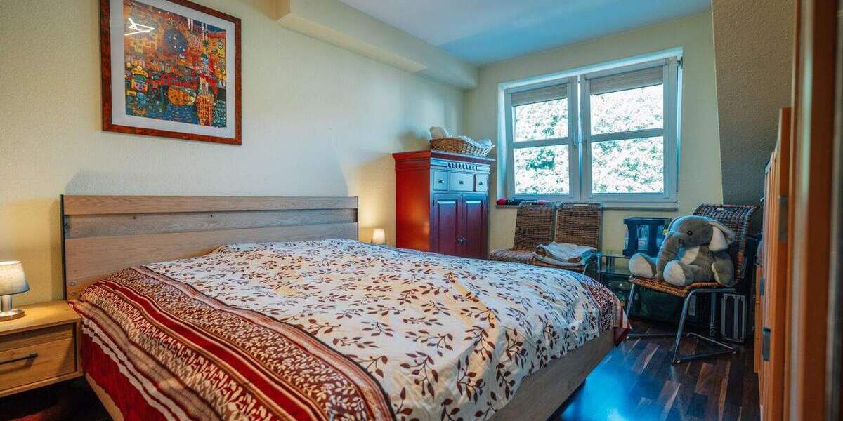 Etagenwohnung Velbert Nierenhof - 2 Zimmer, 74 m&sup2;, 189.000&euro; | Angebot:25683979