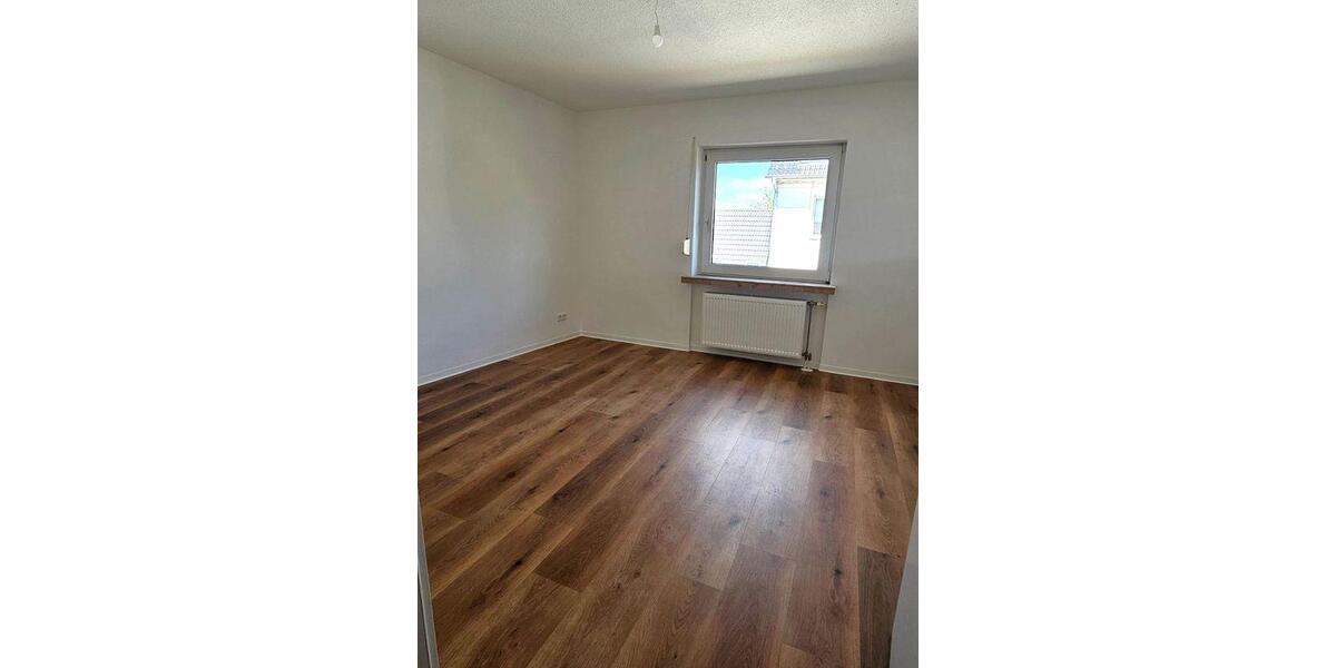 Etagenwohnung Lüdenscheid Staberg - 3 Zimmer, 97 m&sup2;, 1.168&euro; | Angebot:20525689