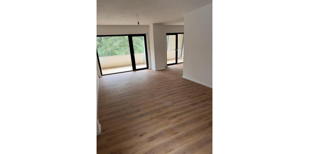 Hochparterre Iserlohn Sümmern - 2 Zimmer, 77 m&sup2;, 1.050&euro; | Angebot:27595455