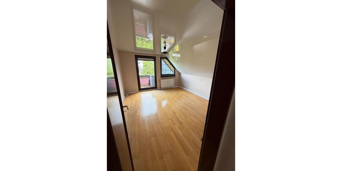 Dachgeschoßwohnung Lüdenscheid - 3.5 Zimmer, 86 m&sup2;, 700&euro; | Angebot:26699637