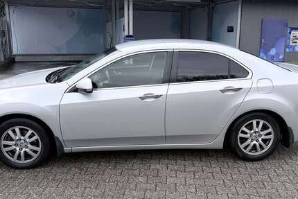 Honda Accord 154.000 km 6.499 &euro; Velbert 42555