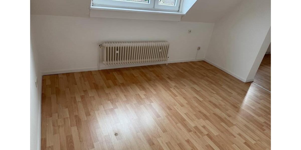 Dachgeschoßwohnung Dortmund Bövinghausen - 4.5 Zimmer, 97 m&sup2;, 930&euro; | Angebot:25947623