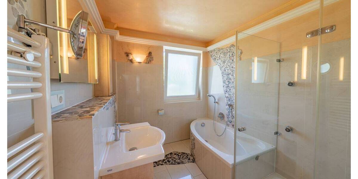 Hochwertige Penthouse-Wohnung mit großem Balkon und Kfz-Stellplätzen - Etagenwohnung Lüdenscheid Hellersen | Angebot:26634909