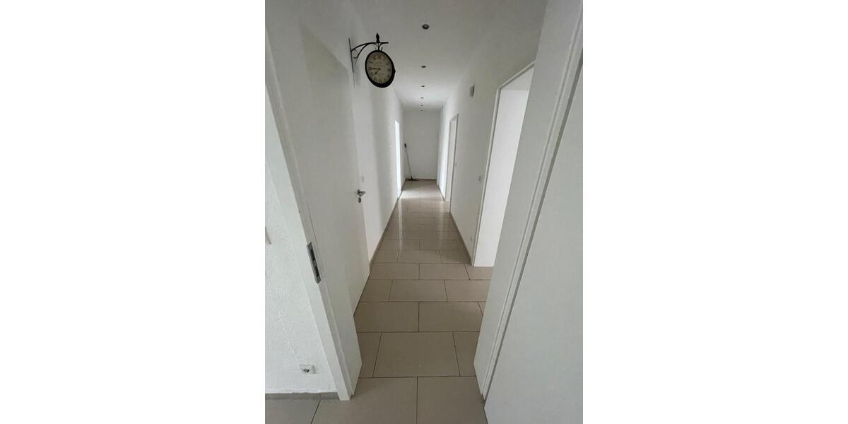 Erdgeschoßwohnung Schwelm - 3 Zimmer, 90 m&sup2;, 1.250&euro; | Angebot:25924150