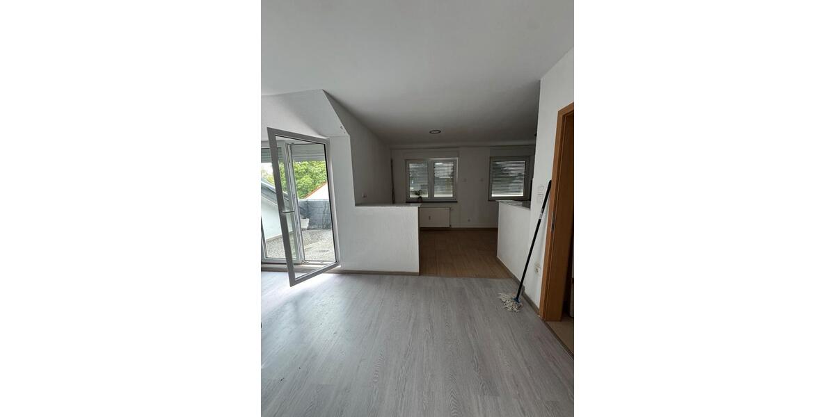 Dachgeschoßwohnung Dortmund Brackel - 3.5 Zimmer, 86 m&sup2;, 1.200&euro; | Angebot:26534151