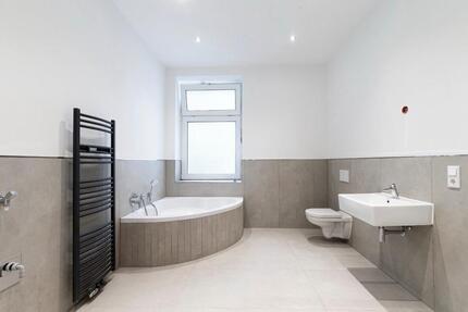 Wohnung Wuppertal Arrenberg - 2 Zimmer, 75 m&sup2;, 880&euro; | Angebot:26005025