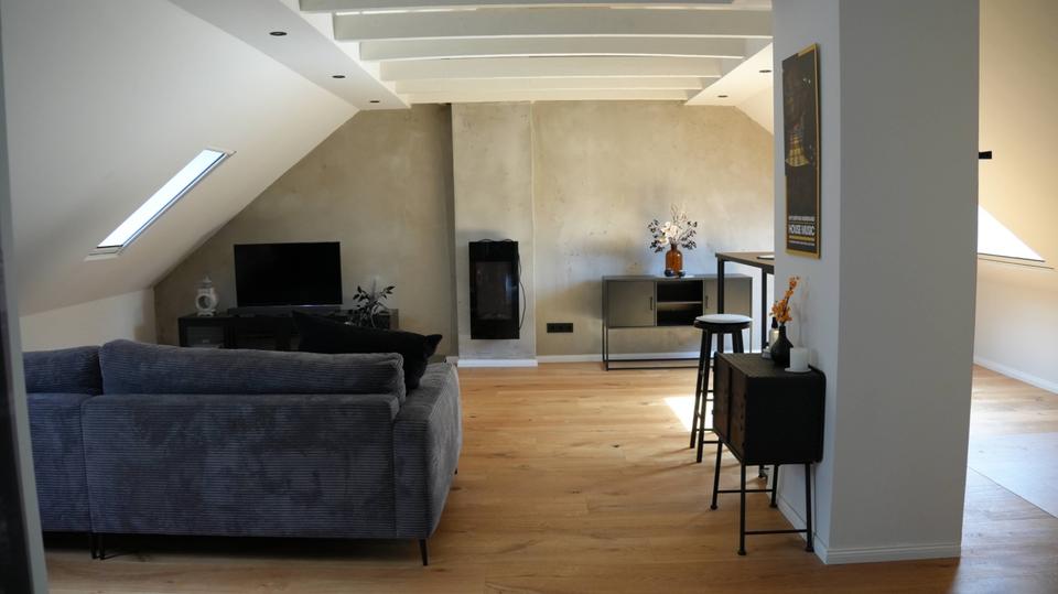 Dachgeschoßwohnung Wuppertal Elberfeld - 2 Zimmer, 65 m&sup2;, 1.000&euro; | Angebot:27619499