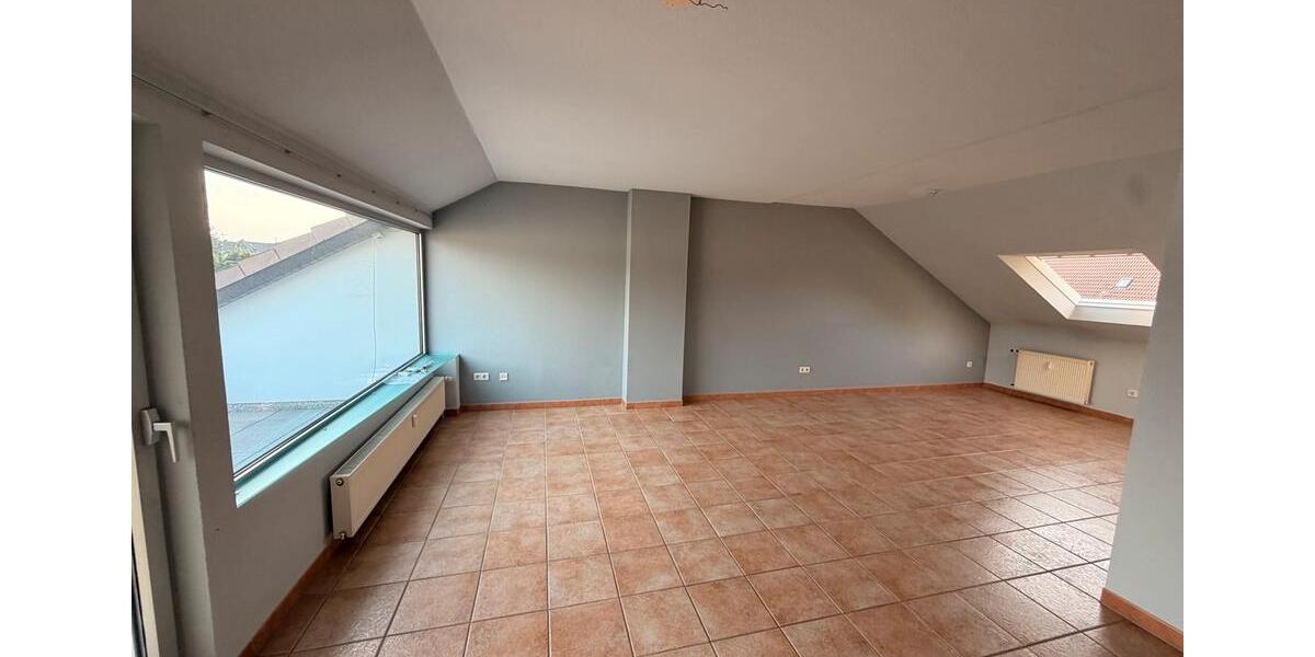 Dachgeschoßwohnung Dortmund Brackel - 3 Zimmer, 106 m&sup2;, 1.200&euro; | Angebot:27603278