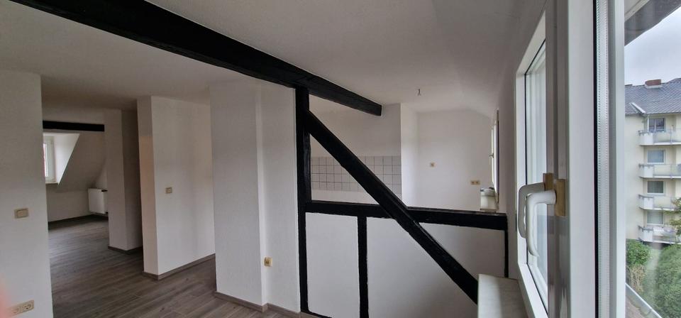 Dachgeschoßwohnung Hattingen - 2.5 Zimmer, 60 m&sup2;, 400&euro; | Angebot:25349114