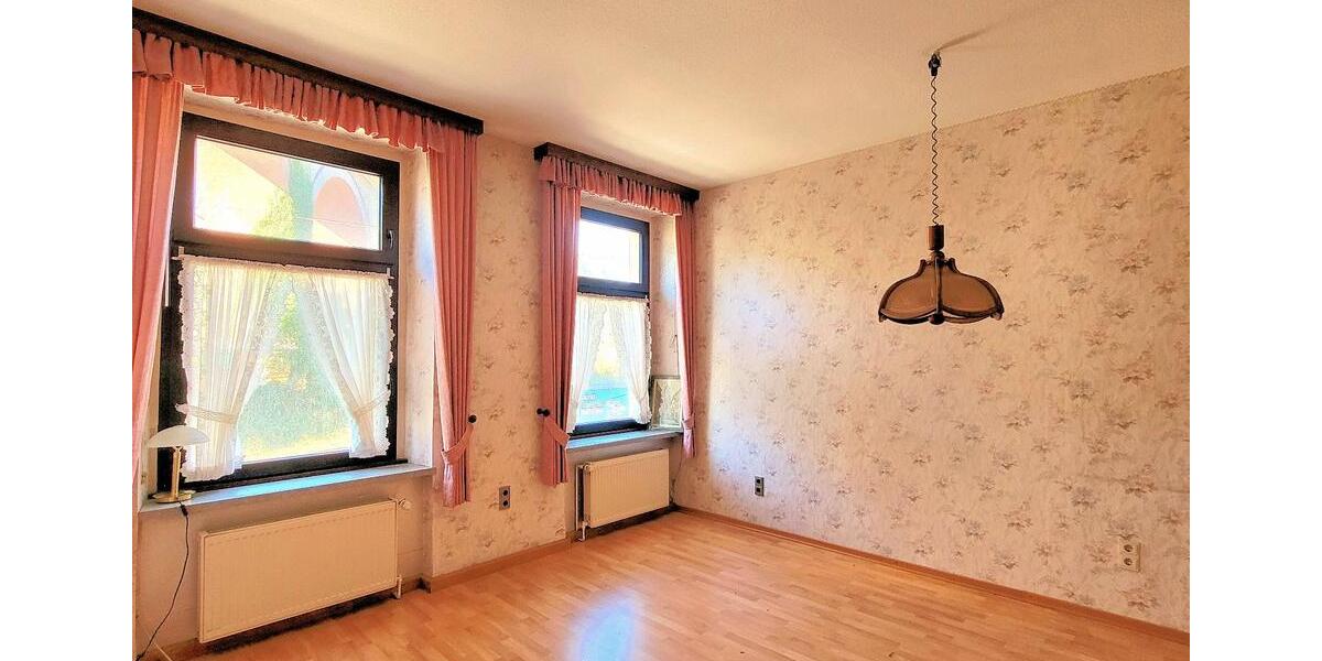Etagenwohnung Wuppertal Gemarkung Langerfeld - 4 Zimmer, 92 m&sup2;, 670&euro; | Angebot:25723640