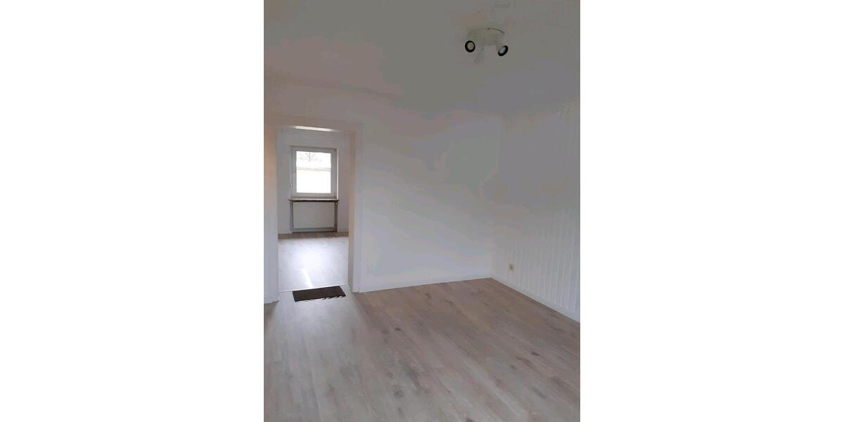 Etagenwohnung Remscheid Gemarkung Bergisch Born - 2 Zimmer, 36 m&sup2;, 310&euro; | Angebot:26634723