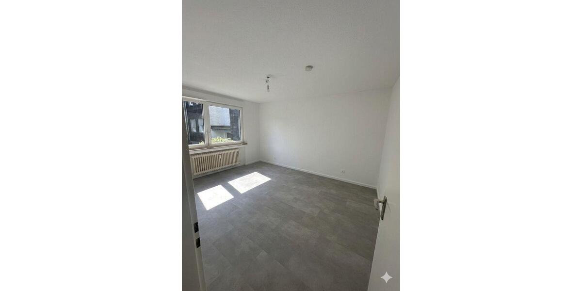 Etagenwohnung Radevormwald - 3 Zimmer, 78 m&sup2;, 700&euro; | Angebot:26699829