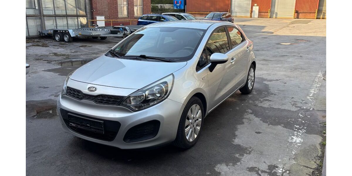 Kia Rio 78.000 km 5.499 &euro; Iserlohn 58640
