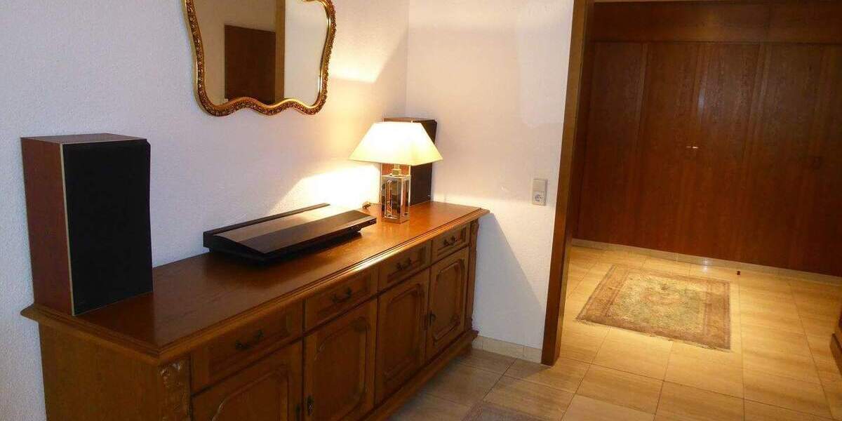 Etagenwohnung Dortmund Mitte - 3 Zimmer, 125 m&sup2;, 1.500&euro; | Angebot:25698605