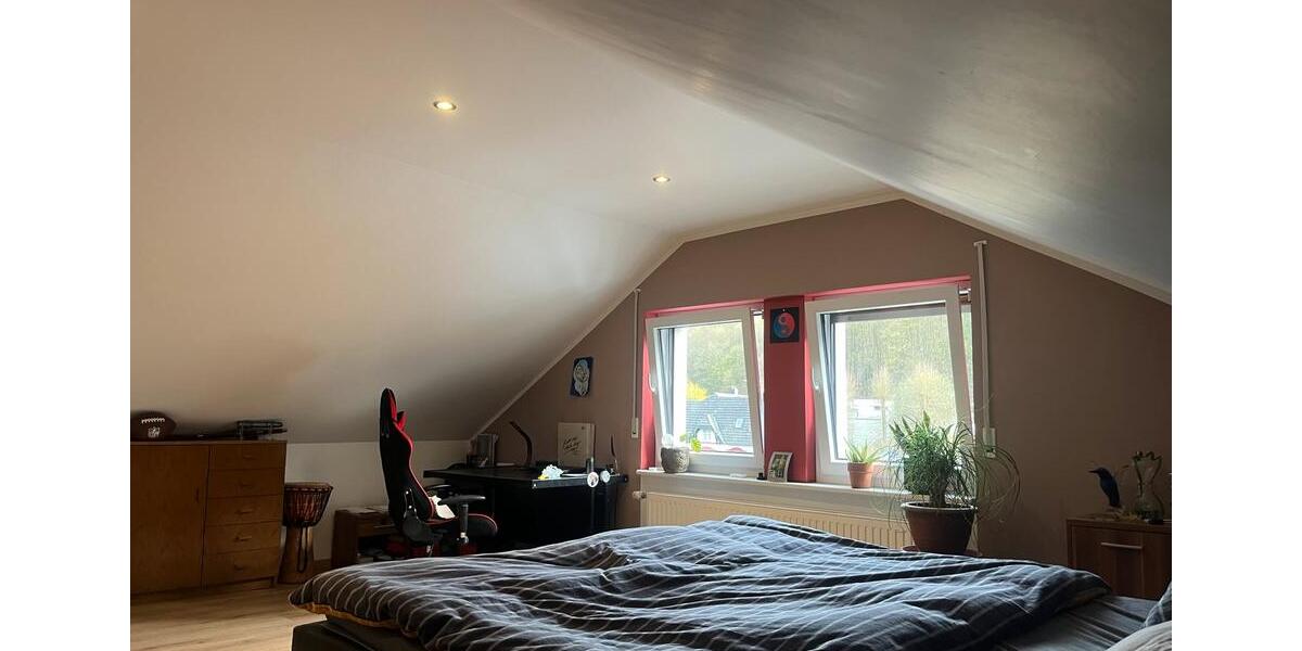 Dachgeschoßwohnung Altena - 3 Zimmer, 66 m&sup2;, 700&euro; | Angebot:26646042