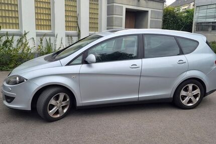 Seat Altea 297.580 km 2.299 &euro; Remscheid 42855