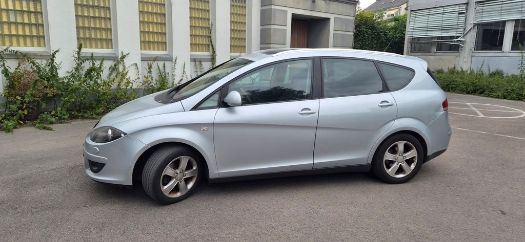 Seat Altea 297.580 km 2.299 &euro; Remscheid 42855