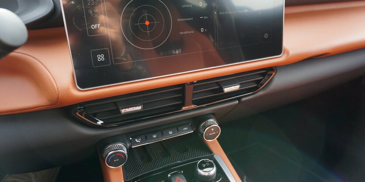 Lotus Emira V6 First Edition Leder Carplay Kamera 9.589 km 86.500 &euro; Wuppertal 42327