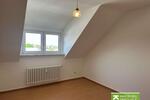 Dachgeschoßwohnung Velbert - 3 Zimmer, 77 m&sup2;, 615&euro; | Angebot:26676315