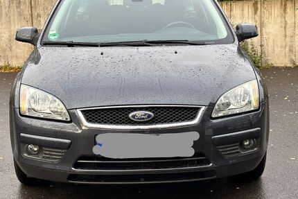 Ford Focus 100.000 km 3.150 &euro; Remscheid 42859