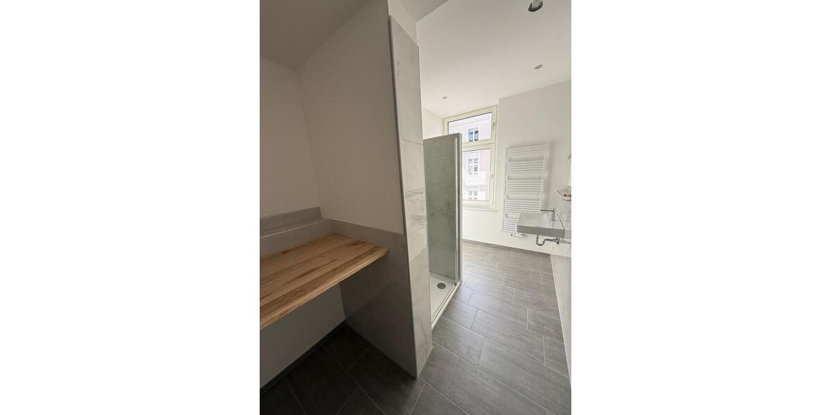 Etagenwohnung Schwelm - 2 Zimmer, 94 m&sup2;, 1.180&euro; | Angebot:25793329