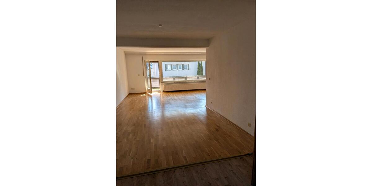 Reihenhaus Lüdenscheid Staberg - 8 Zimmer, 140 m&sup2;, 280.000&euro; | Angebot:25612977