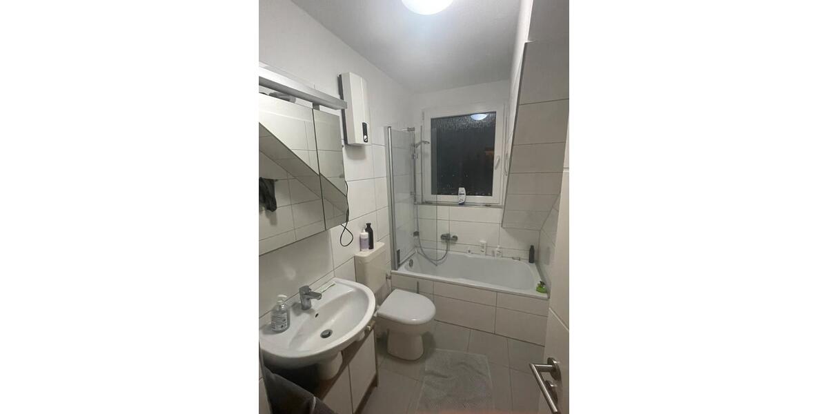 Dachgeschoßwohnung Bochum Günnigfeld - 3.5 Zimmer, 65 m&sup2;, 350&euro; | Angebot:25898941