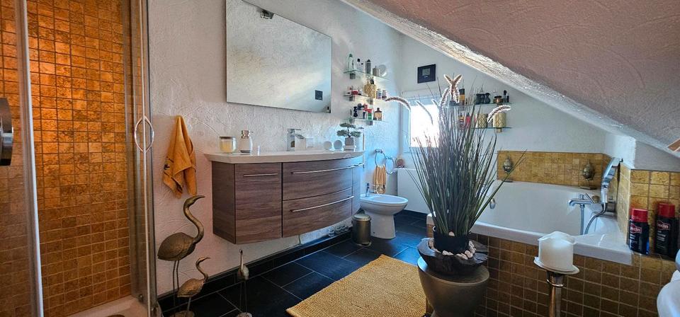 Dachgeschoßwohnung Remscheid Lüttringhausen - 3 Zimmer, 86 m&sup2;, 179.999&euro; | Angebot:27619116