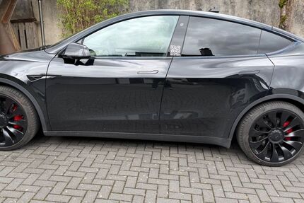 Tesla Model Y 41.000 km 39.000 &euro; Remscheid 42899