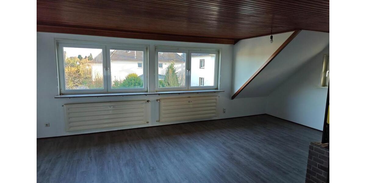 Dachgeschoßwohnung Remscheid Gemarkung Bergisch Born - 3 Zimmer, 60 m&sup2;, 490&euro; | Angebot:25300098