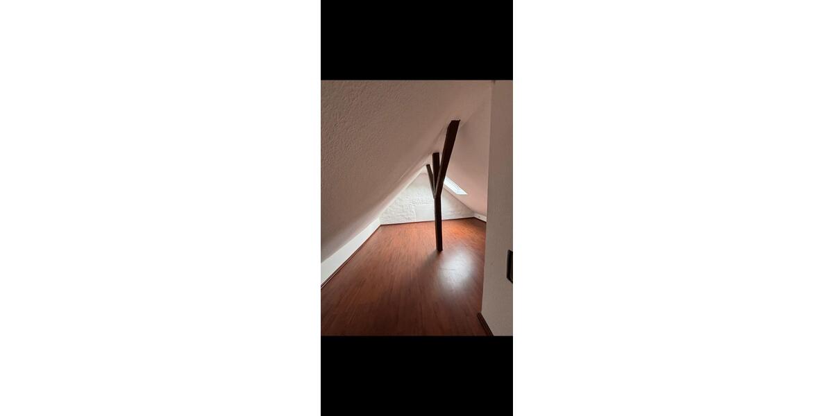 Dachgeschoßwohnung Hagen Hohenlimburg - 4 Zimmer, 74 m&sup2;, 725&euro; | Angebot:25421915