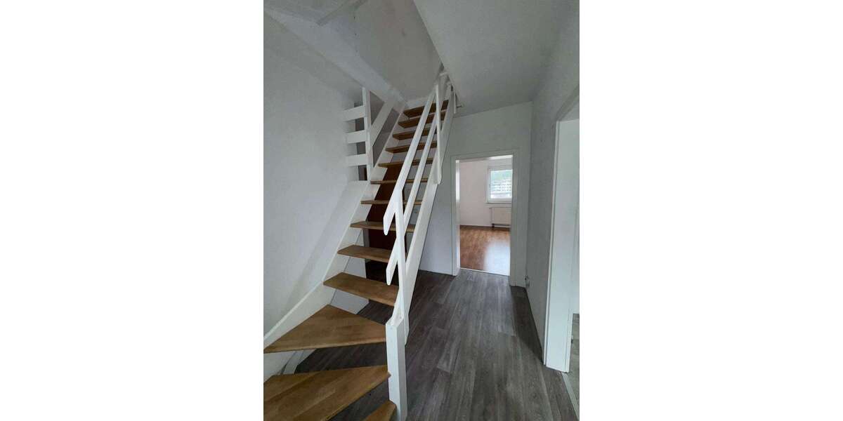 Etagenwohnung Wuppertal Wichlinghausen - 3.5 Zimmer, 98 m&sup2;, 800&euro; | Angebot:25982882