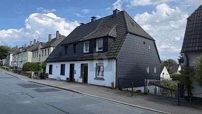 CHARMANTES ZUHAUSE MIT GROßER GARTENIDYLLE - Haus Lüdenscheid Othlinghausen | Angebot:27001587