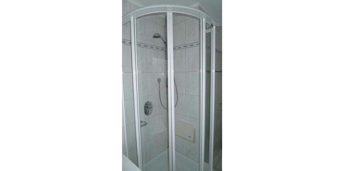 Dachgeschoßwohnung Radevormwald - 2 Zimmer, 65 m&sup2;, 475&euro; | Angebot:26586795