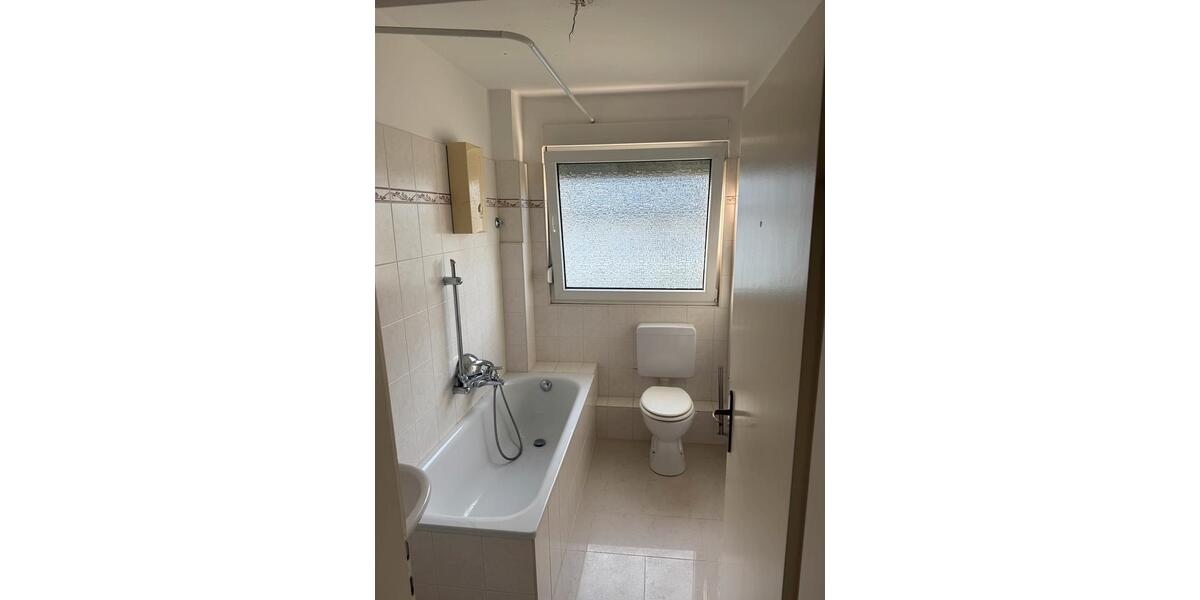 Etagenwohnung Iserlohn Sümmern - 3 Zimmer, 67 m&sup2;, 700&euro; | Angebot:25979616
