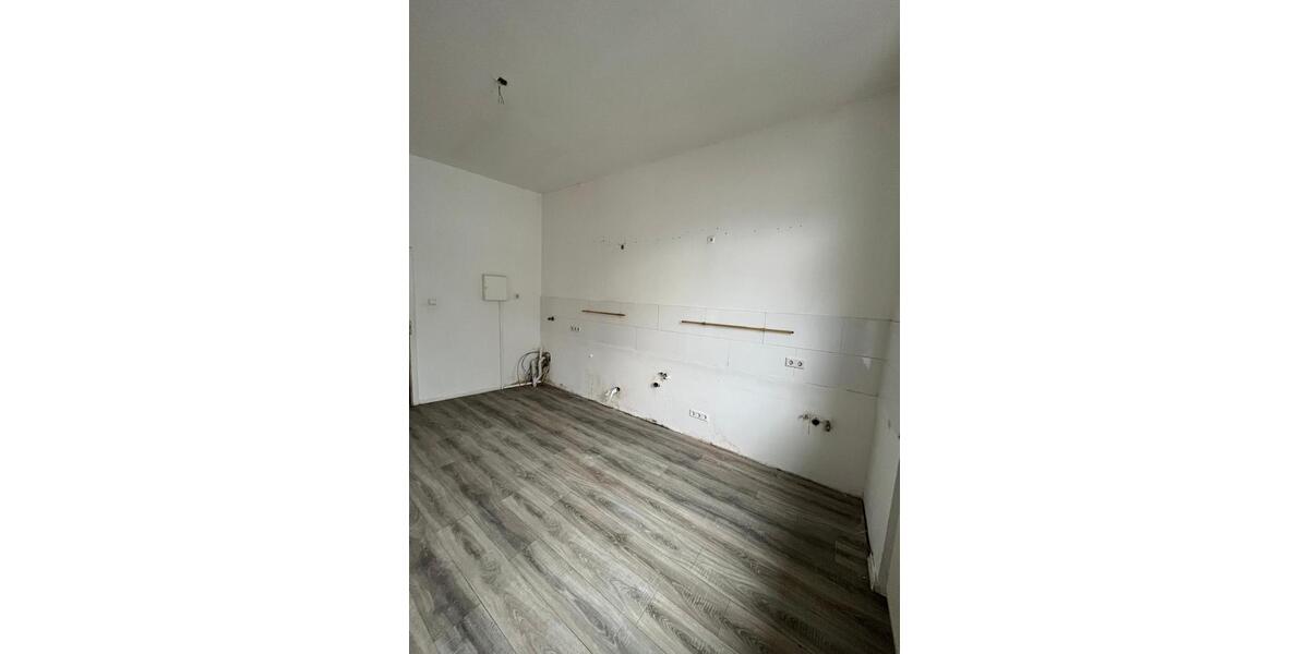 Etagenwohnung Wuppertal Gemarkung Langerfeld - 5 Zimmer, 125 m&sup2;, 1.000&euro; | Angebot:26134846