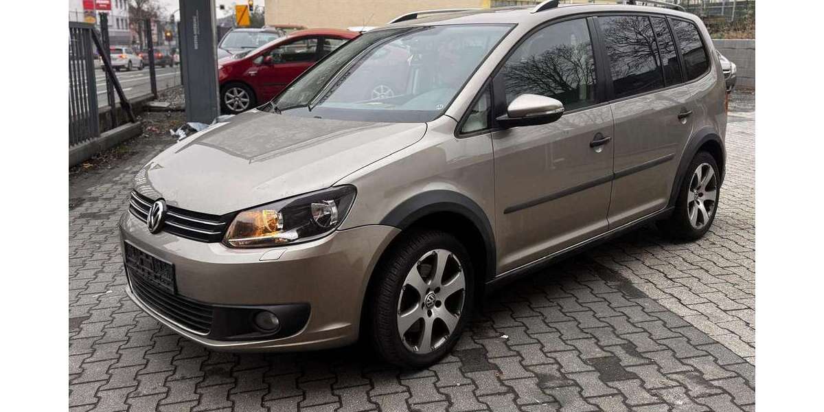 VW Touran 208.000 km 8.250 &euro; Hemer 58675