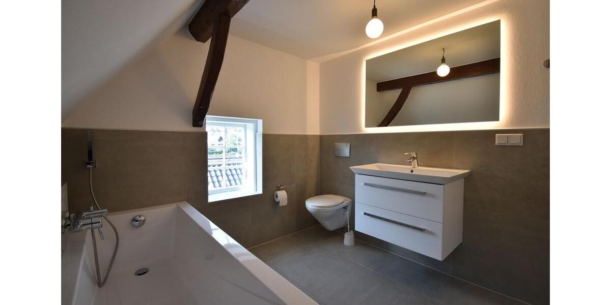 Etagenwohnung Velbert Langenberg - 3 Zimmer, 105 m&sup2;, 940&euro; | Angebot:14131574