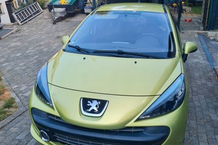 Peugeot 207 105.000 km 2.200 &euro; Hückeswagen 42499