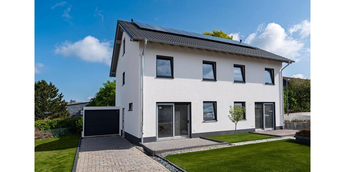 Etagenwohnung Radevormwald - 5 Zimmer, 140 m&sup2;, 465.000&euro; | Angebot:26518143