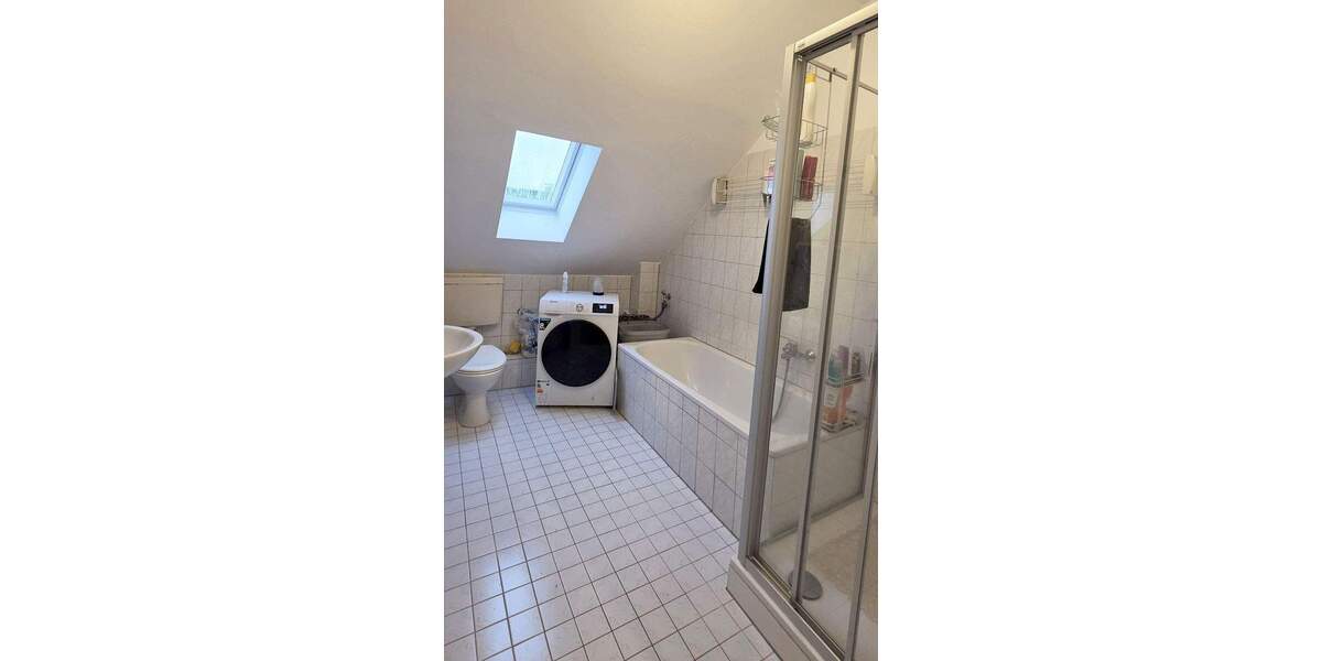 Etagenwohnung Wuppertal Ronsdorf - 3 Zimmer, 95 m&sup2;, 700&euro; | Angebot:25898726