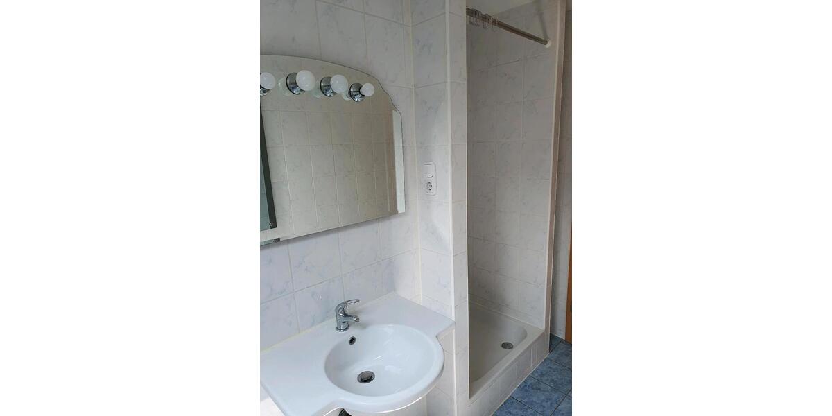 Dachgeschoßwohnung Remscheid Remscheid-Süd - 4 Zimmer, 80 m&sup2;, 595&euro; | Angebot:26639577