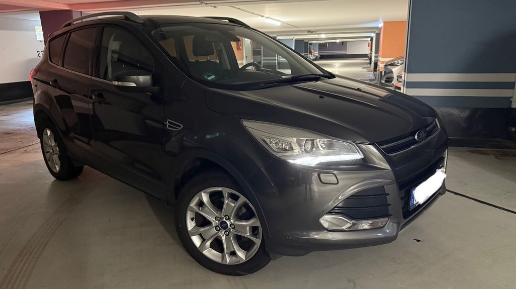 Ford Kuga 62.000 km 9.490 &euro; Bochum 44787