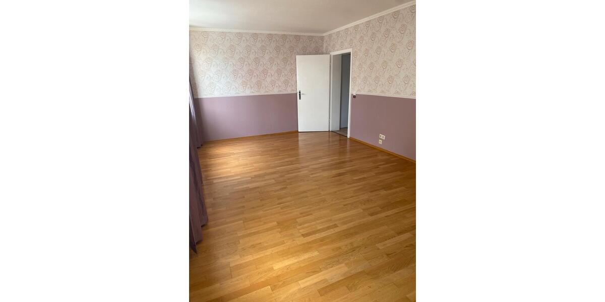 Etagenwohnung Wuppertal Arrenberg - 3 Zimmer, 100 m&sup2;, 950&euro; | Angebot:26700857