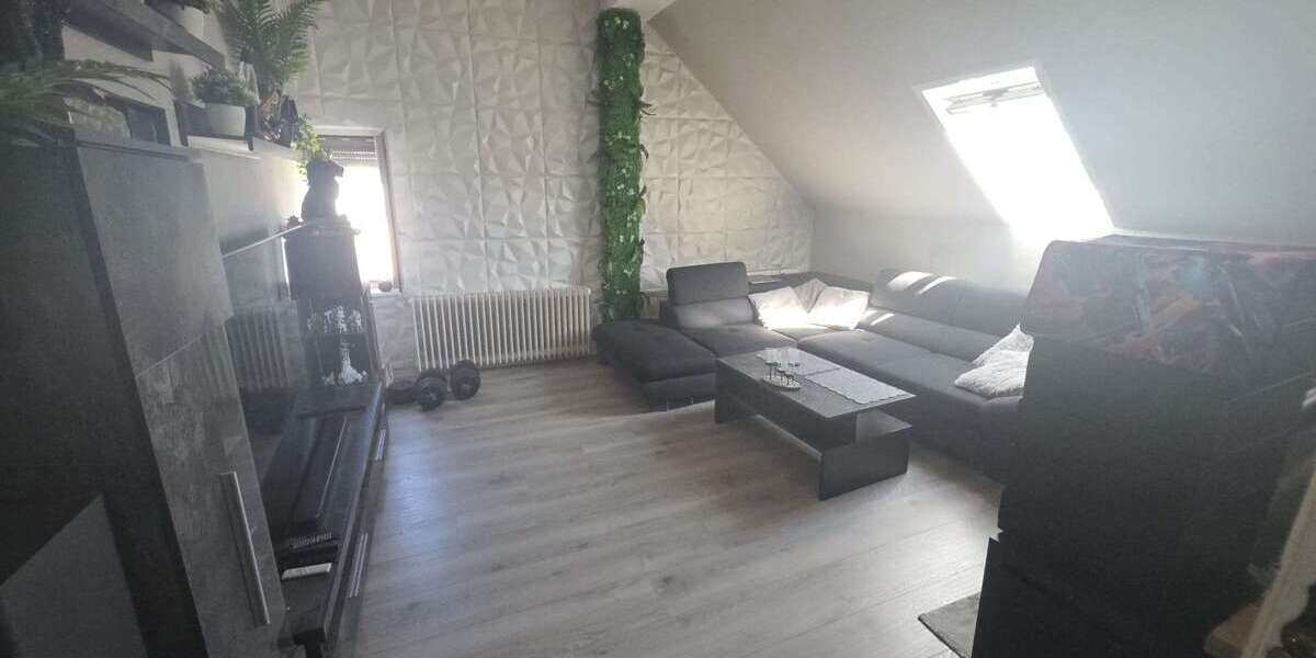 Etagenwohnung Schwelm Loh - 3 Zimmer, 100 m&sup2;, 650&euro; | Angebot:26573270