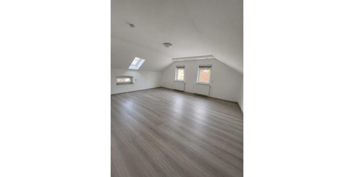 Etagenwohnung Werdohl - 4 Zimmer, 120 m&sup2;, 650&euro; | Angebot:26624762