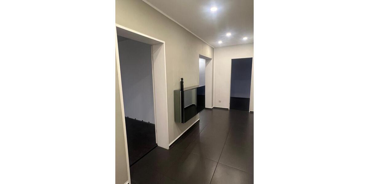 Hochparterre Lüdenscheid - 3 Zimmer, 80 m&sup2;, 165.000&euro; | Angebot:25961804